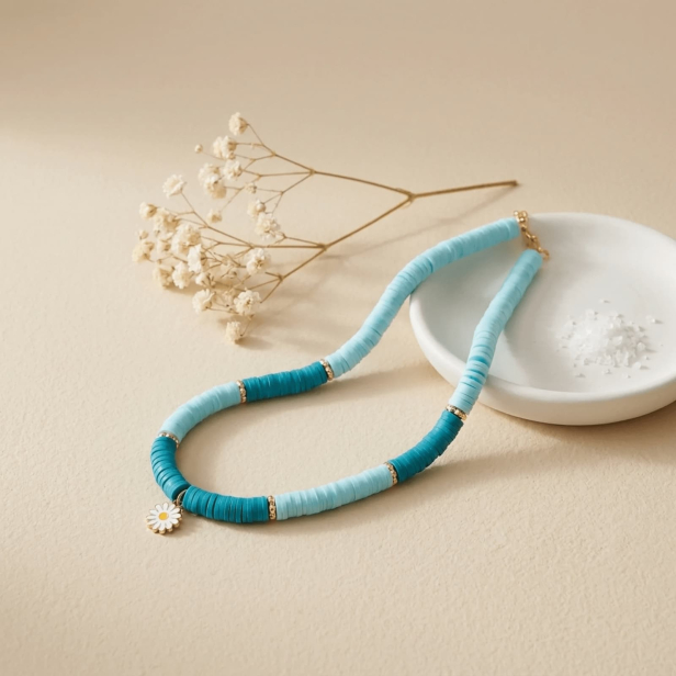 Collier personnalisé enfant bicolore perles Heishi avec charms, acier