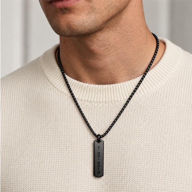 Collier personnalisé homme médaille rectangulaire Noir, acier