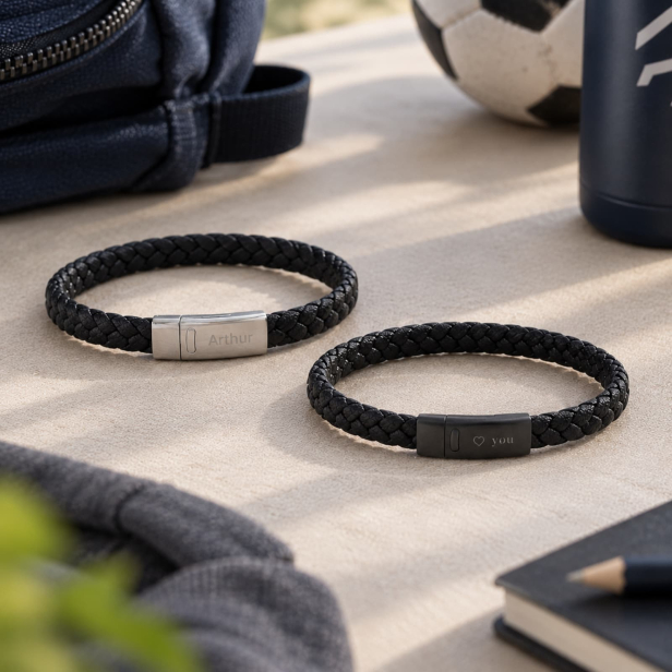 Bracelet enfant personnalisé en cuir tressé noir avec boucle noir