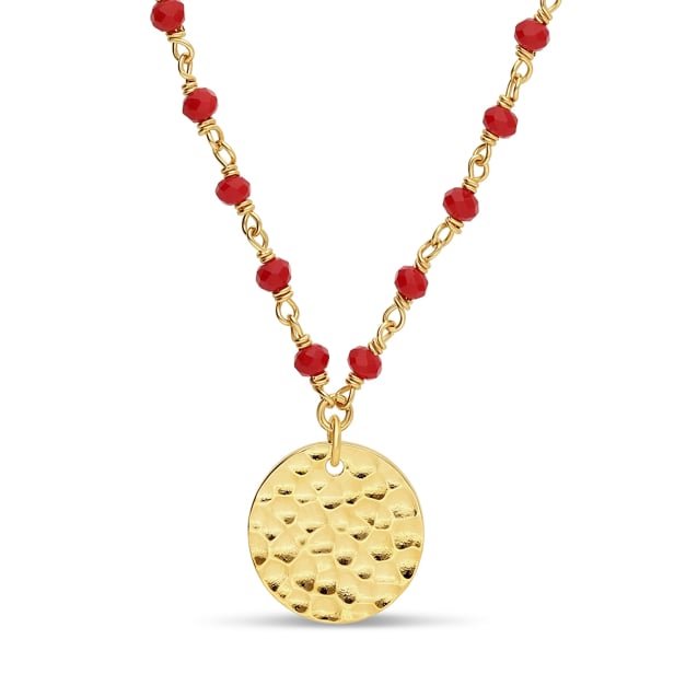 Packshot du Collier avec pierres rouges et médaille martelée personnalisée 15 mm Plaqué Or