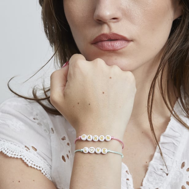 Bracelet cordon personnalisable lettres dorées