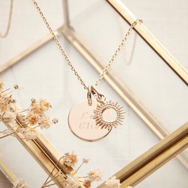 Collier enfant médaille gravée et charm soleil, plaqué or