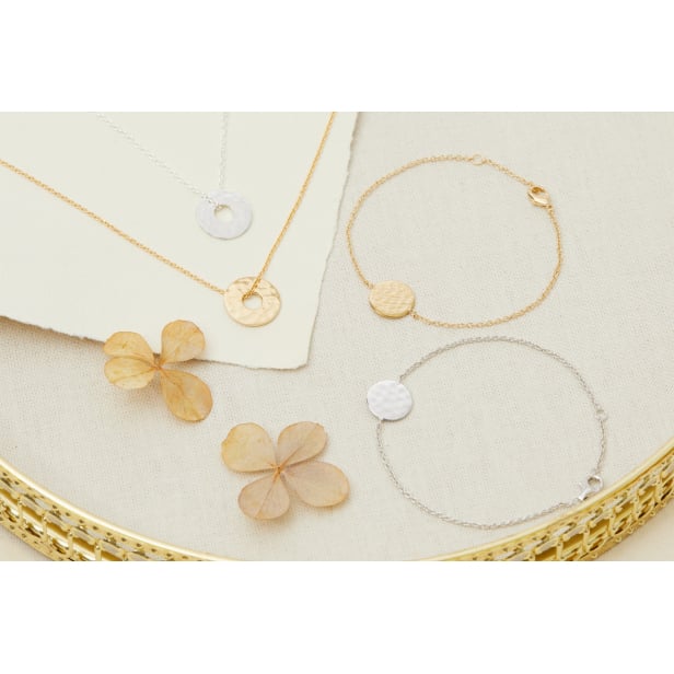 Collier enfant personnalisé médaille cible martelée, plaqué or