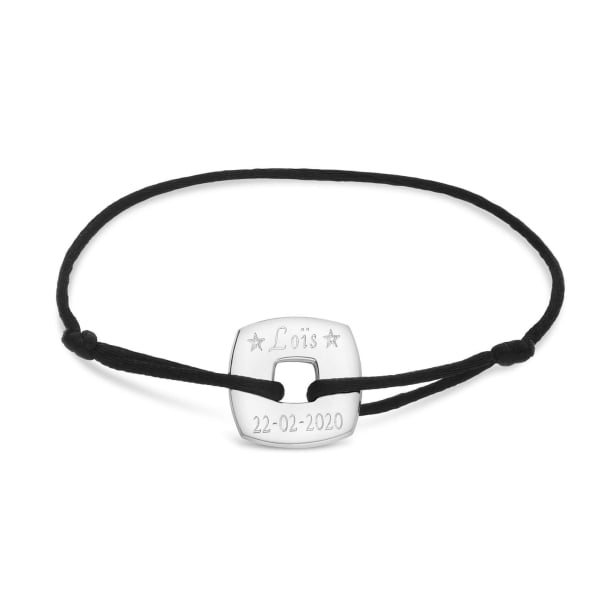 Packshot du bracelet cordon avec médaille losange personnalisée en Argent Packshot du bracelet cordon avec médaille losange personnalisée en Argent