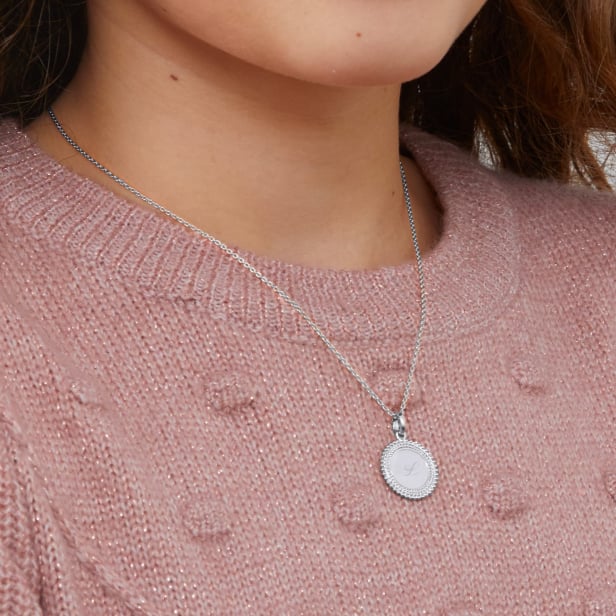 Collier enfant médaille perlée et initiale gravée, argent
