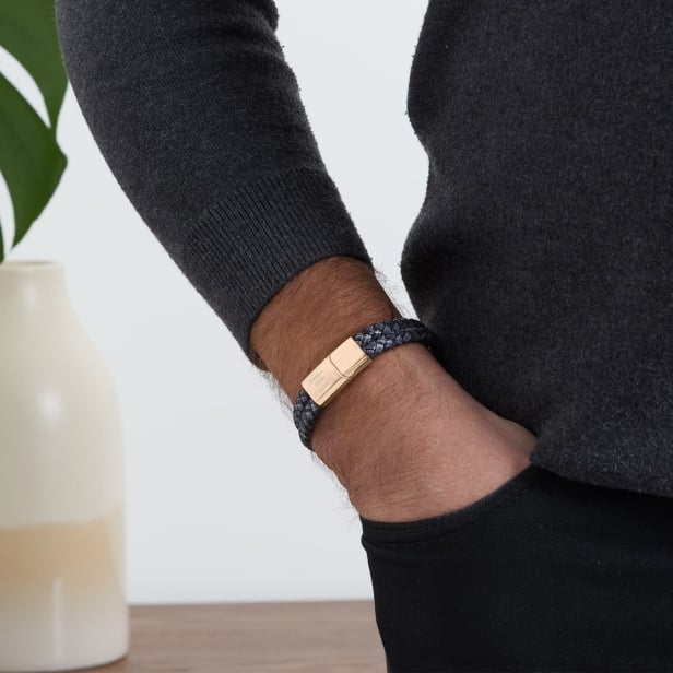 Bracelet homme personnalisé en cuir gris tressé, double tour avec boucle rosée