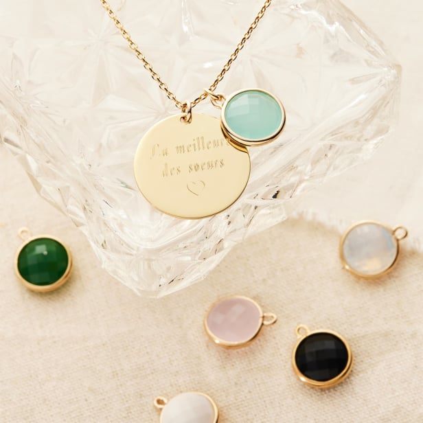 Collier personnalisé médaille et pierre turquoise, plaqué or
