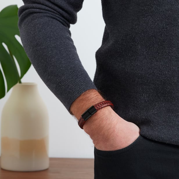 Bracelet homme personnalisé en cuir tressé marron et boucle noire