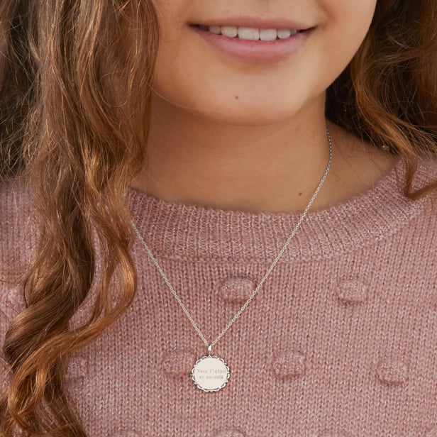 Collier enfant médaille dentelle gravée, argent