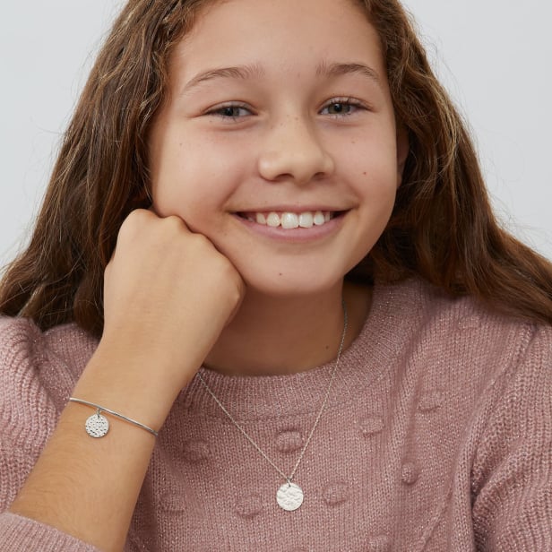 Collier enfant personnalisé médaille martelée, argent