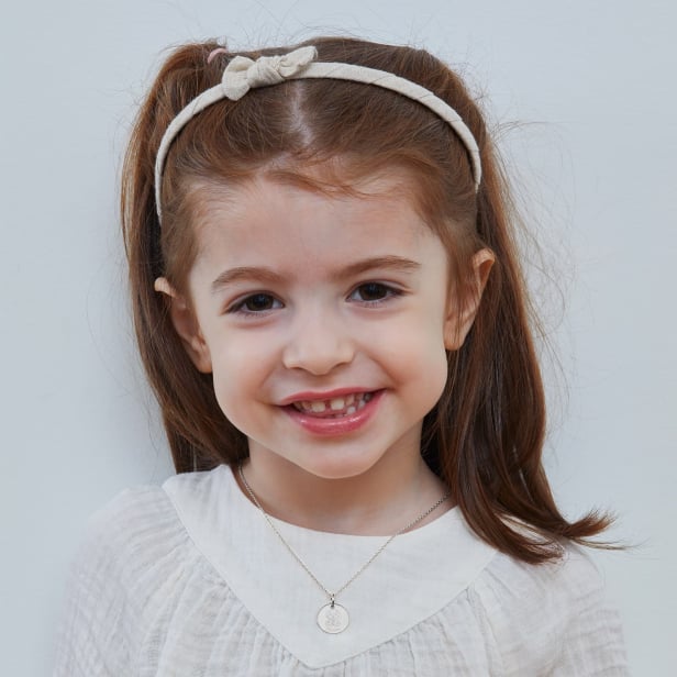 Collier personnalisé enfant médaille dessin chien, plaqué or