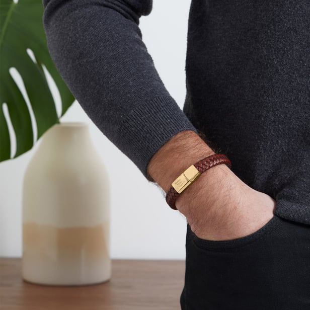 Bracelet homme personnalisé en cuir tressé marron, boucle dorée