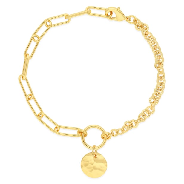 Packshot du bracelet Plaqué Or chaîne 2 mailles et médaille martelée 10 mm (avant) Packshot du bracelet Plaqué Or chaîne 2 mailles et médaille martelée 10 mm (avant)