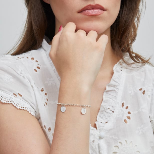 Bracelet gravé avec double médailles, argent