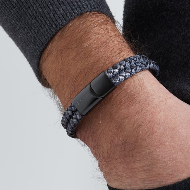 Bracelet homme personnalisé en cuir tressé double tour gris, boucle noire