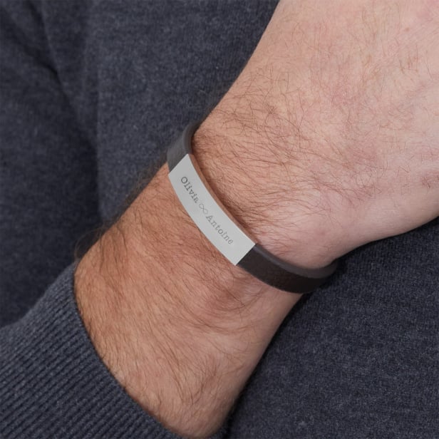 Bracelet homme personnalisé en cuir grainé marron et boucle acier