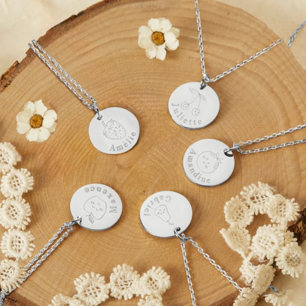 Collier personnalisé enfant médaille dessin poire, argent