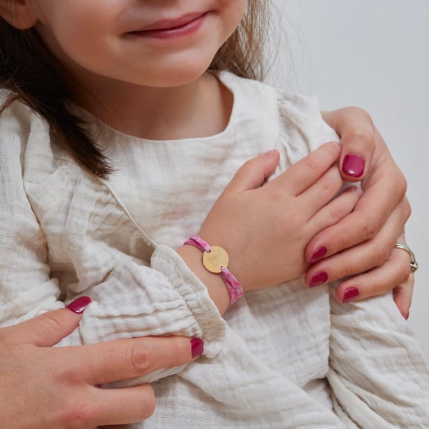 Bracelet liberty personnalisé enfant avec lettre florale gravée