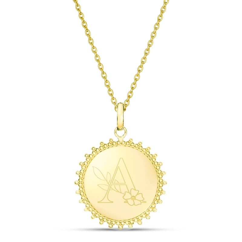Packshot collier personnalisé femme plaqué or avec initiale florale gravée sur le recto