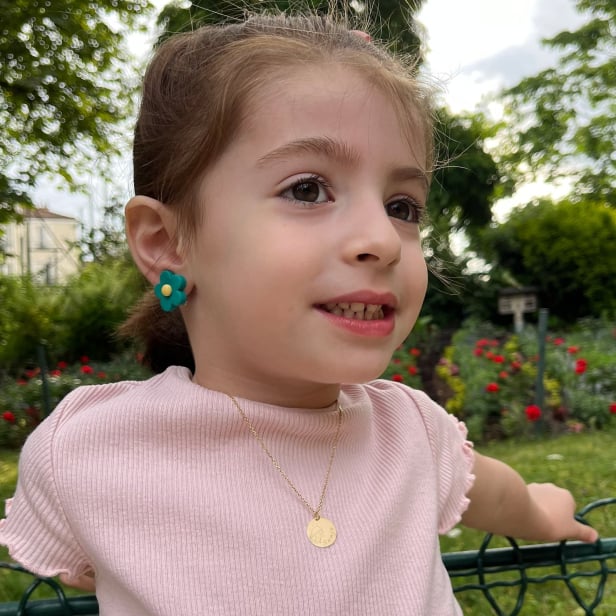 Collier personnalisé baptême, dessin "Vierge Marie", plaqué or