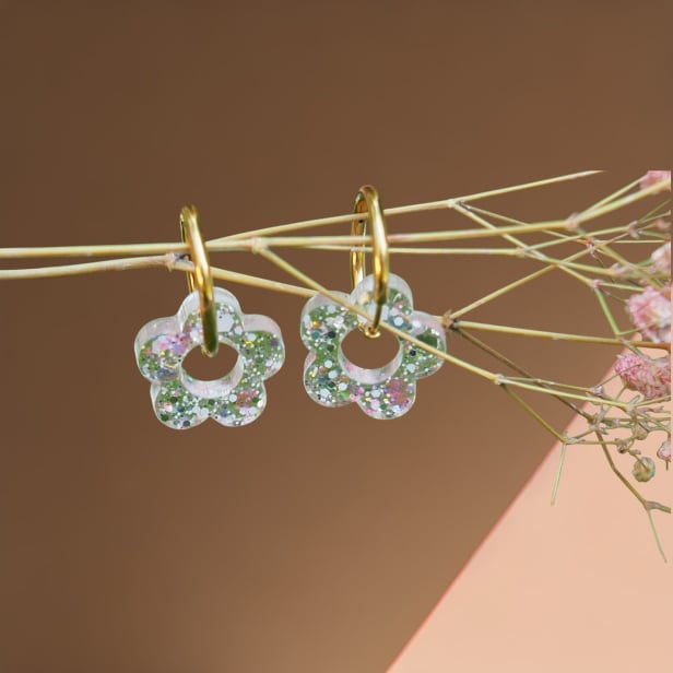 Boucles d’oreilles fleur en résine, acier inoxydable