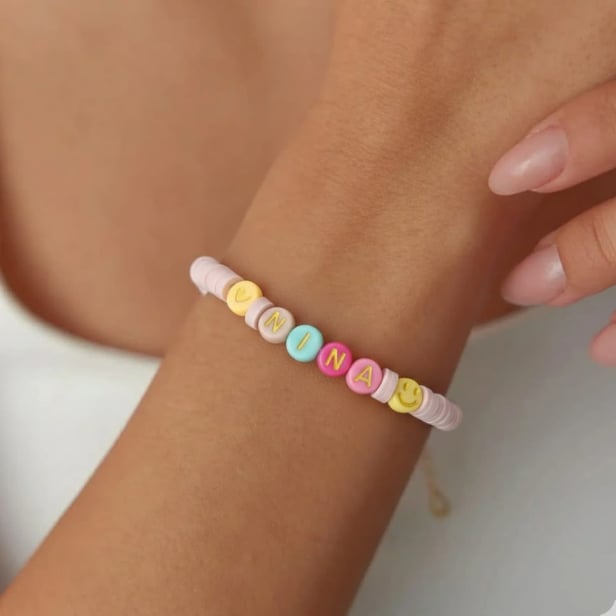Bracelet enfant en perles Heishi, lettres colorées