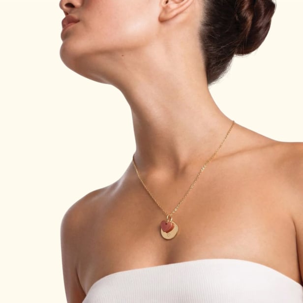 Collier médaille personnalisée et pendentif coeur, plaqué or
