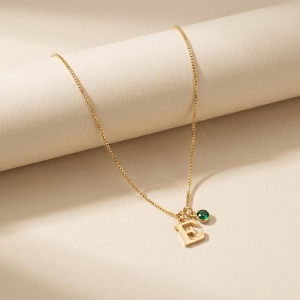 Collier charm initiale avec pierre, acier inoxydable