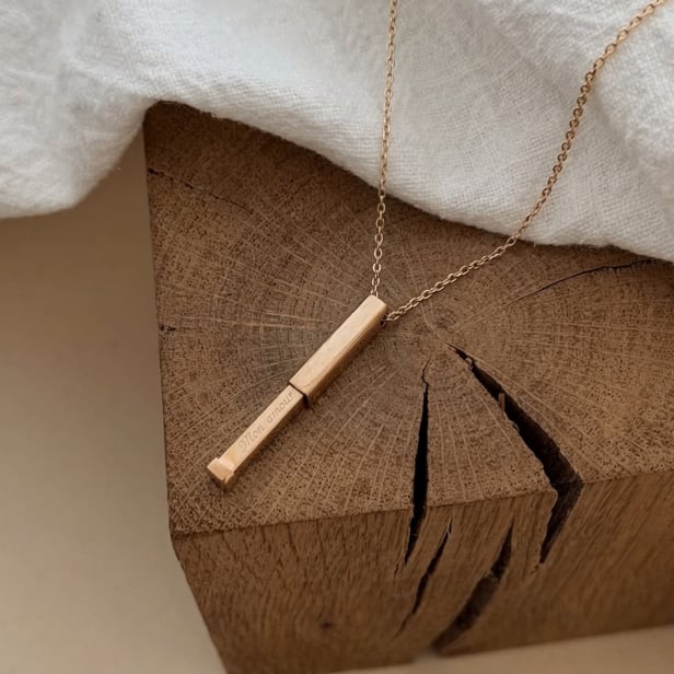 Collier personnalisé barre secrète, femme