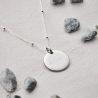 Nature morte du collier personnalisé grande médaille bombée 20 mm Argent