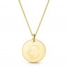 Packshot collier plaqué or avec médaille personnalisée lettre florale