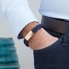 Bracelet homme personnalisé en cuir tressé double tour bleu, boucle rosée