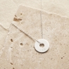 Nature morte du Collier médaille jeton 15 mm gravée en Argent