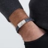 Bracelet homme personnalisé en cuir gris tressé, double tour avec boucle argentée