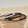 Bracelet homme personnalisé en cuir tressé marron arrondi et boucle argentée