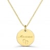 Collier personnalisé médaille de naissance avec petits pieds.