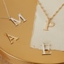 Collier charm lettre 18 mm Plaqué Or