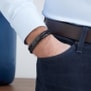 Bracelet homme personnalisé en cuir noir tressé, double tour avec boucle noire