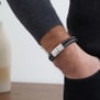 Bracelet homme personnalisé en cuir tressé noir et acier et boucle noire