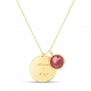 Packshot du collier personnalisé médaille martelée 20 mm Plaqué Or et pierre fine fuchsia (arrière)