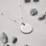 Nature morte du collier personnalisé grande médaille bombée 20 mm Argent