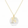 Collier personnalisé médaille nacre 20 mm et charm lettre Plaqué Or