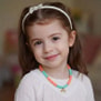 Collier enfant personnalisé bicolore corail et bleu, perles Heishi avec charms, acier