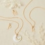Collier charm petite lettre, plaqué or