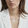 Collier nacre et médaille gravée, argent