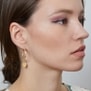 Boucles d'oreilles médailles martelées initiales en Plaqué Or