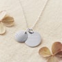 Collier médaille gravée & charm coquillage, argent