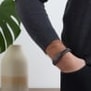 Bracelet homme personnalisé en cuir tressé noir et acier et boucle noire