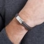 Bracelet homme personnalisé en cuir marron tressé