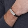 Bracelet homme personnalisé en cuir grainé noir et boucle acier